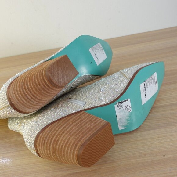 Betsey Johnson White Boots Western 9‎ Shoes Womens Bootie Pearls Pointed SB Diva - Picture 14 of 16